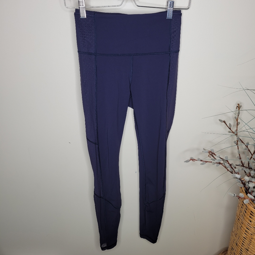 Lululemon Body Con Tight Midnight Navy Blue Mesh Leggings Size 6 EUC